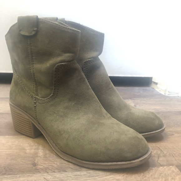 Merona Vegan Suede Ankle Boot Medium Low heel - Picture 4 of 4